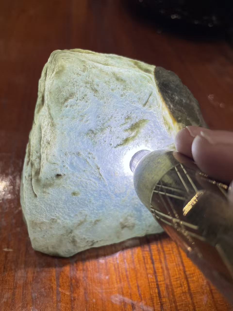 翡翠全赌料脱沙料到底是什么？新手买前必看的几点
